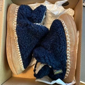 L.L. Bean toddler slippers in box